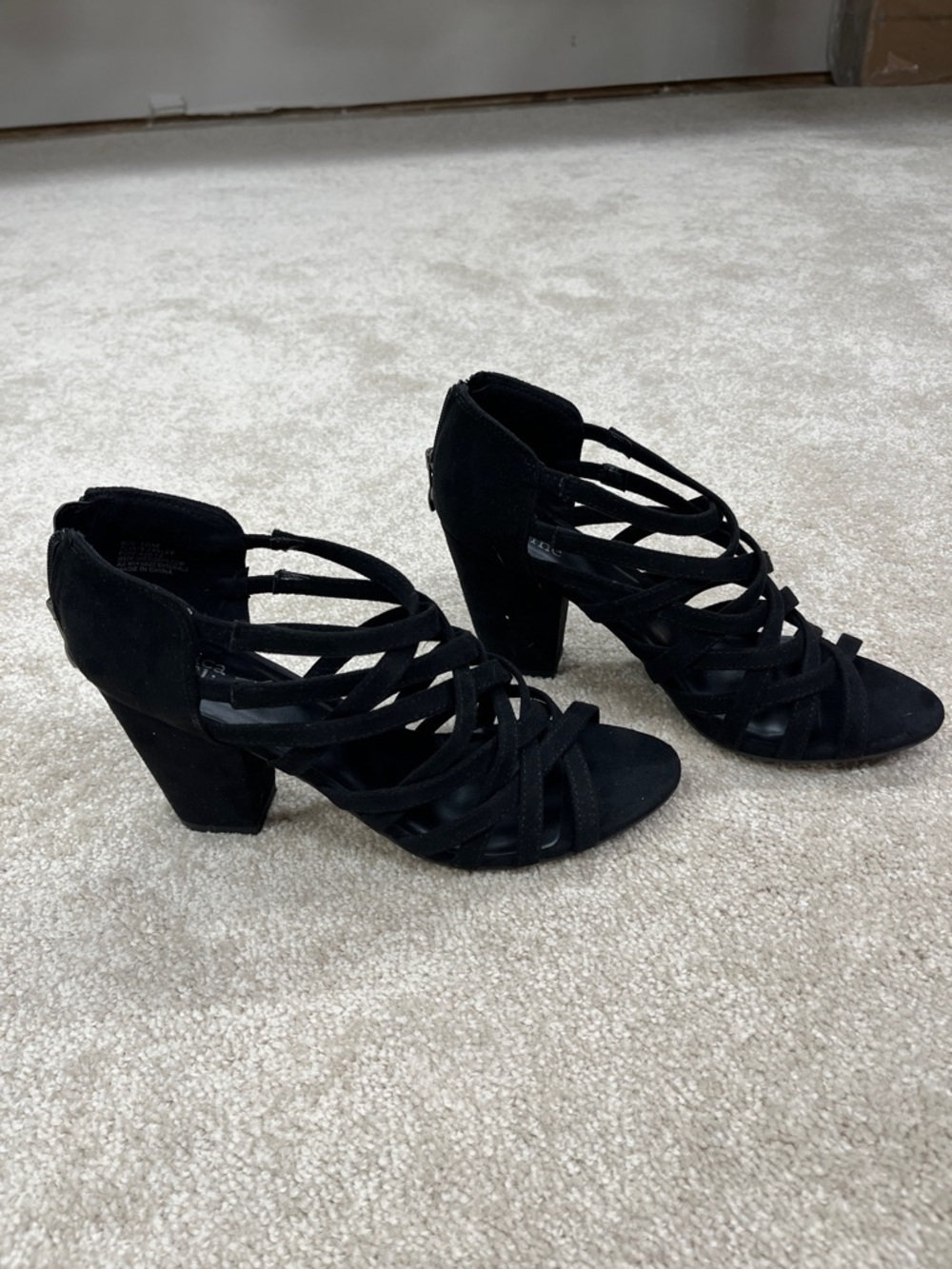Jessica Cline Black Crisscross Women’s Sandals with Ankle Buckle Formal NWOT 10